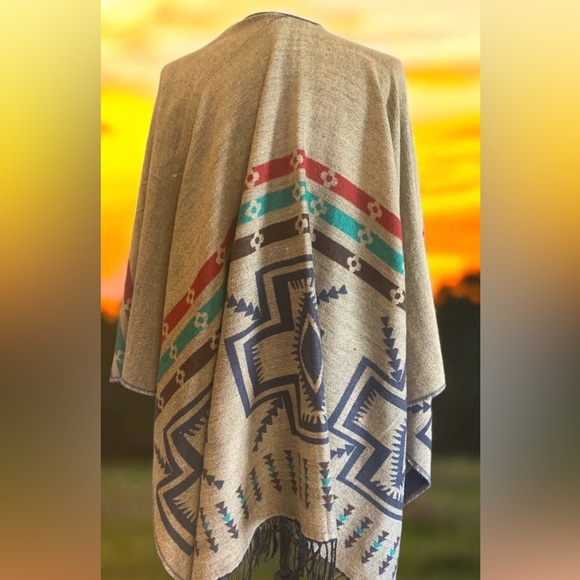 Southwestern Patterned Fringe Shawl one size Aztec or Native American look - Picture 2 of 3
